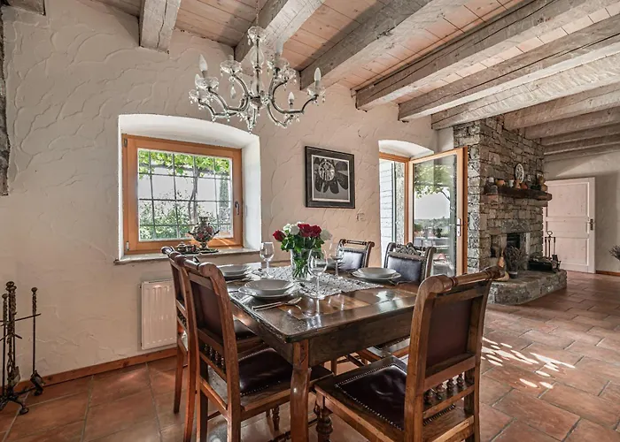 Villa Pool Lavanda - Happy